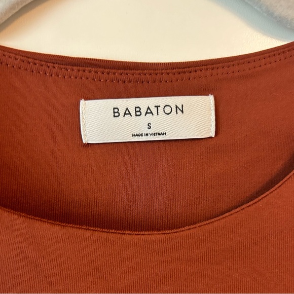 Aritzia Contour Crew Shortsleeve Bodysuit size small - Picture 3 of 3